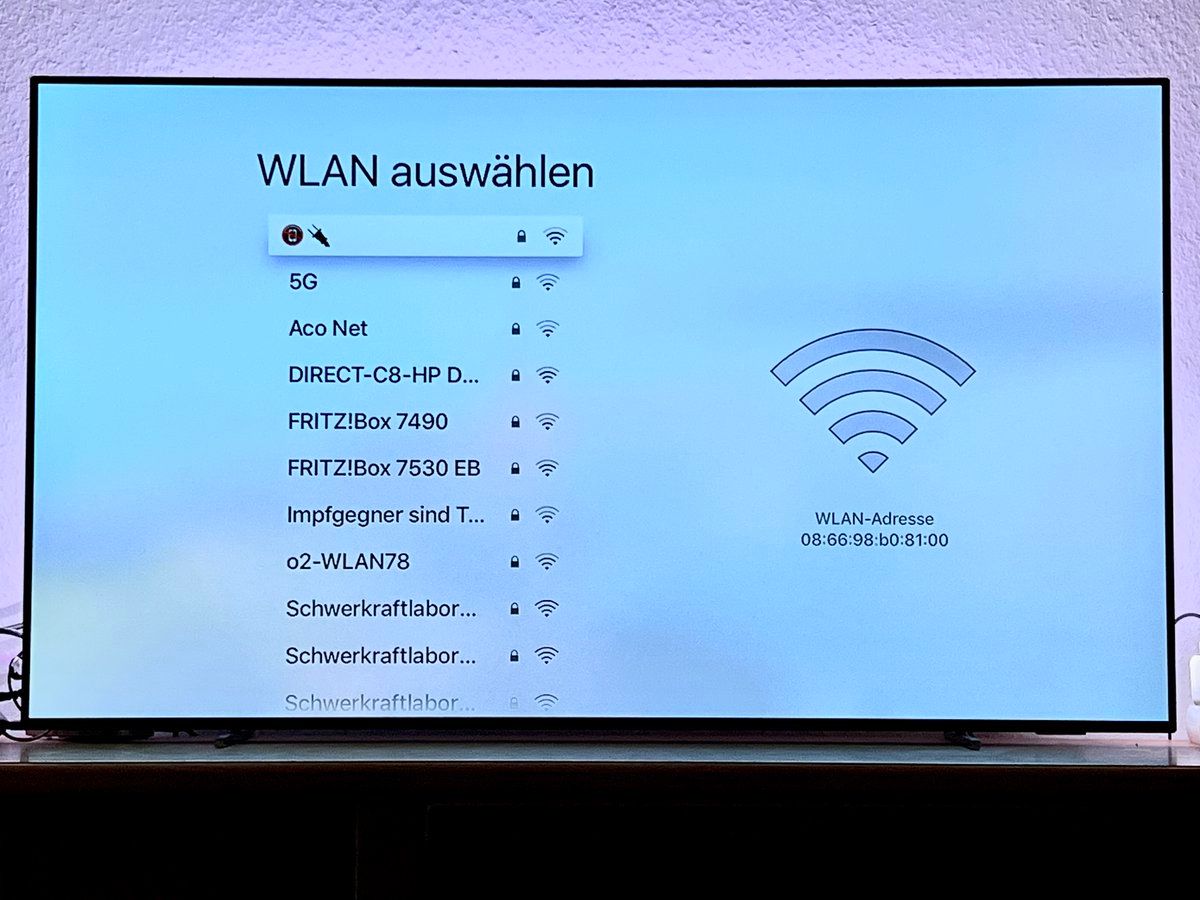 oh my god twitter doesn’t include alt text from images in their API